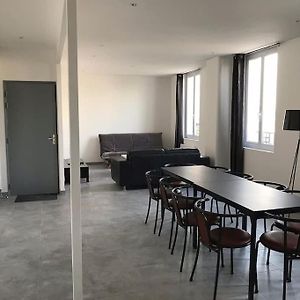 Appartement à 3 Chambres à Coucher