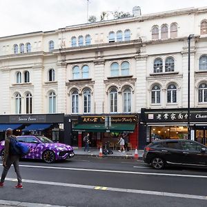 Spacious 4 Bedrooms Flat In New Oxford Street
