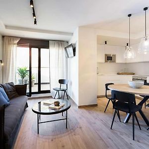 Appartement à 2 Chambres à Coucher