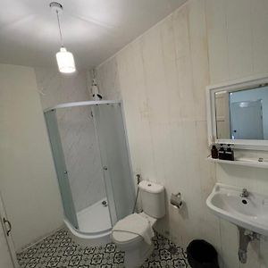 Chambre Budgétée Lit King-Size
