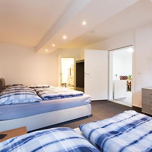 Appartement à 2 Chambres à Coucher