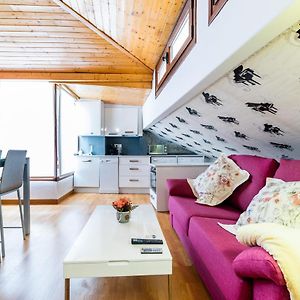 Appartement à 2 Chambres à Coucher