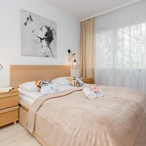 Warsaw Sokolowska One Bedroom Apartament By Noclegi Renters