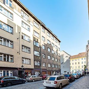 Cozy Old Town Stay - 1-Bedroom Apartment