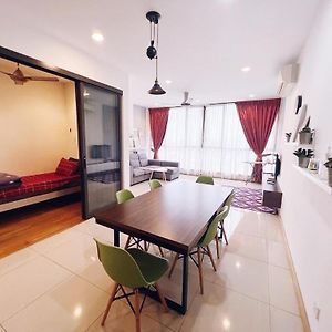 Appartement à 3 Chambres à Coucher
