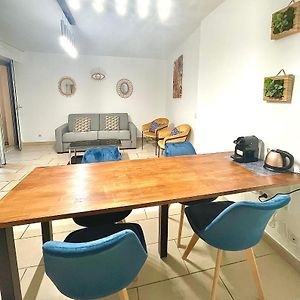 Appartement à 2 Chambres à Coucher