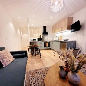 Appartement à 2 Chambres à Coucher
