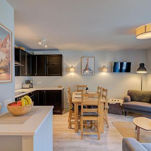 Appartement à 2 Chambres à Coucher