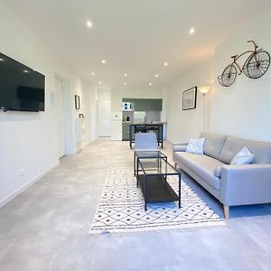 Appartement à 2 Chambres à Coucher