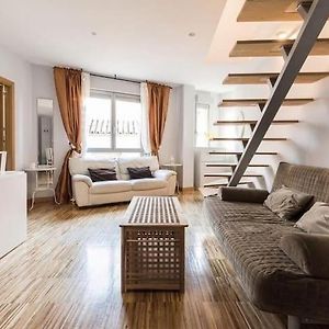 Appartement à 3 Chambres à Coucher