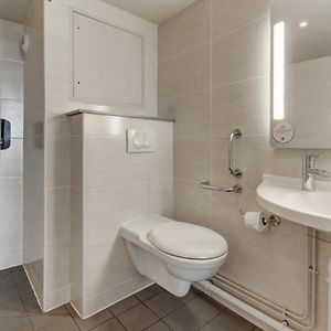 Chambre Lit King-Size avec Accès aux Personnes Handicapées