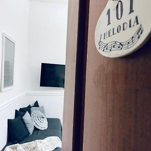 Studio de Luxe
