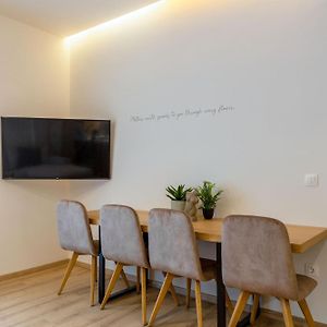 Io Suites