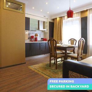 Appartement à 2 Chambres à Coucher