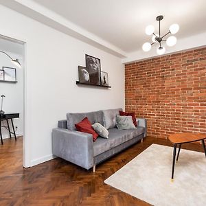 Appartement à 2 Chambres à Coucher