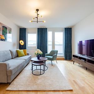 Appartement à 2 Chambres à Coucher