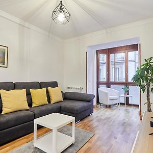 Appartement à 3 Chambres à Coucher
