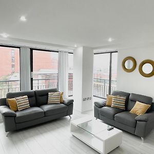 Appartement à 2 Chambres à Coucher