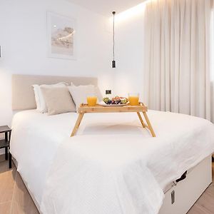 Appartement à 3 Chambres à Coucher