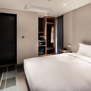 Chambre Standarde Simple d'Angle