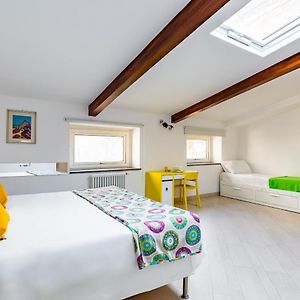 Apartment With Balcony In Palazzo Diaz By Wonderful Italy