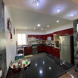 Appartement à 3 Chambres à Coucher