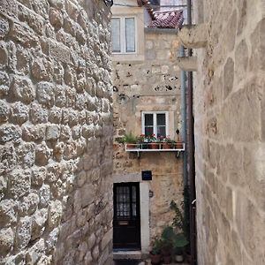 Crocant House