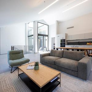 Appartement à 3 Chambres à Coucher