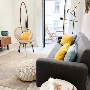 Appartement à 2 Chambres à Coucher
