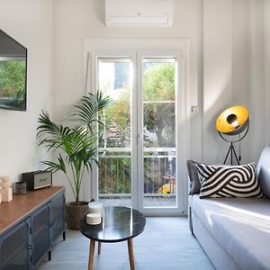 Apt Eleven - Cozy Apartment With Garden