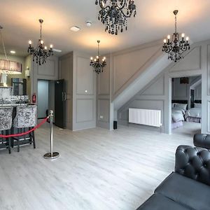 Appartement à 2 Chambres à Coucher