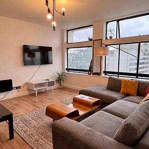 Appartement à 2 Chambres à Coucher