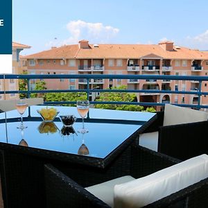 PORT-FREJUS, appartement 2 pièces, terrasse, climatisation