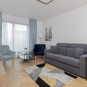 Warsaw Praga Okrzei Apartment By The River By Noclegi Renters