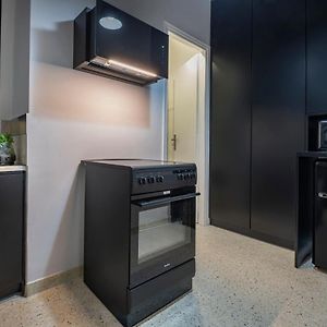 Luxury 2 Bdroom Apt- Megaro Mousikis