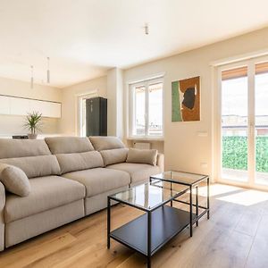 La Dolce Vita - Sunny Penthouse Trastevere Station 100Sqm
