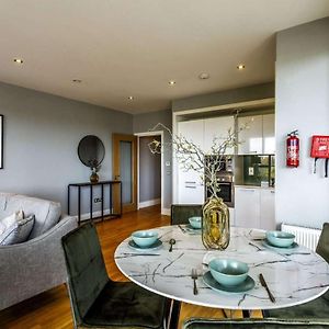 Private Room Available In Spacious High Rise Apartment With Park & City View