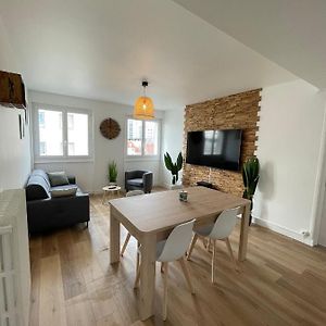 Appartement à 3 Chambres à Coucher