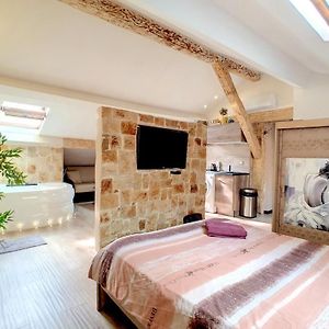 Beautiful appartment with jacuzzi