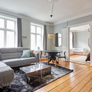 Appartement à 3 Chambres à Coucher