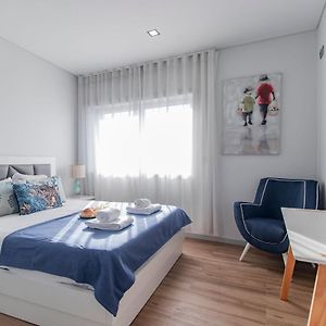 Downtown 1Br Apartment W/ Balcony By Lovelystay