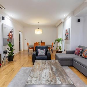 Appartement à 3 Chambres à Coucher