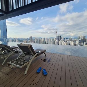 Lucentia Residence World Class Facilities Apartment Infinity Pool Stunning View