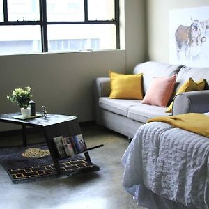 Air: Fox On Maboneng