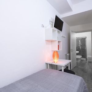 Private Bathroom Single Room