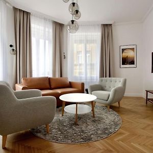 Appartement à 2 Chambres à Coucher