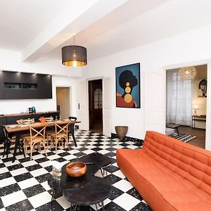 Appartement à 2 Chambres à Coucher