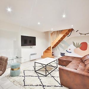 Appartement à 2 Chambres à Coucher