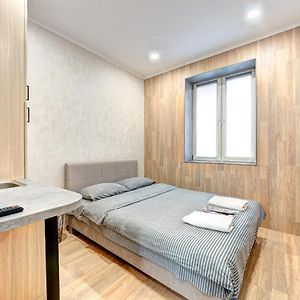 1 Room Apartment Near National Circus