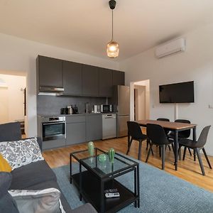 Josef'S Home I Comfort Apartment I Metro Access